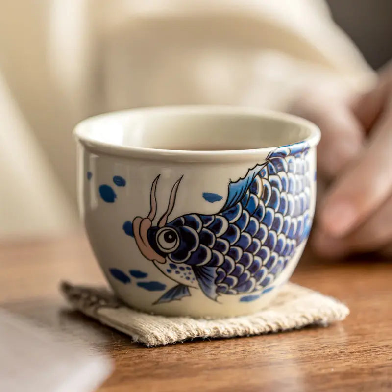 Carpe Atelier Tasse à Thé en Porcelaine – Motif Carpe – 120 ml