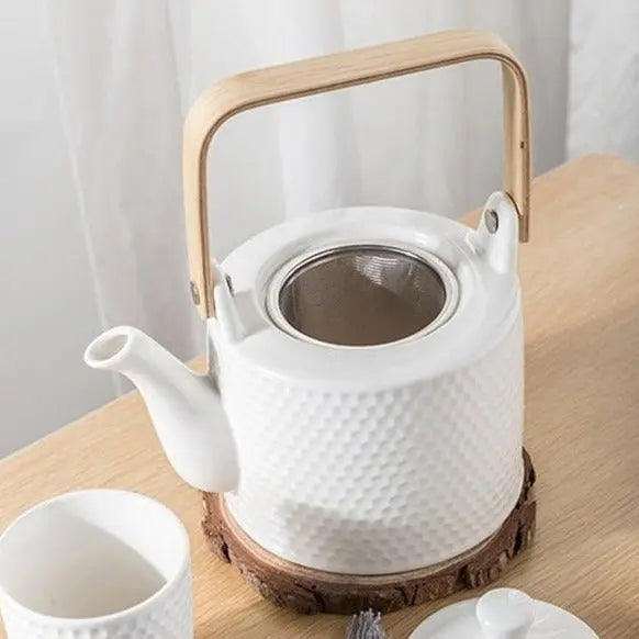 Théière Scandinave en Porcelaine Martelé 750ML - Édition Nordique