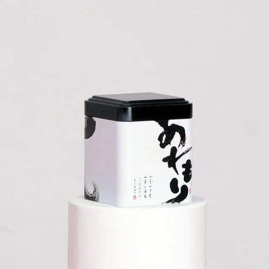 boite-a-the-metal-noire-et-blanche