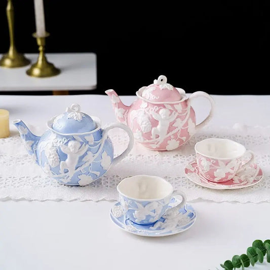theiere-anglaise-en-porcelaine