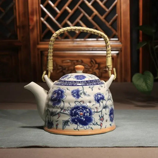 theiere-chinoise-en-porcelaine-grosse-fleure-bleue-900ml