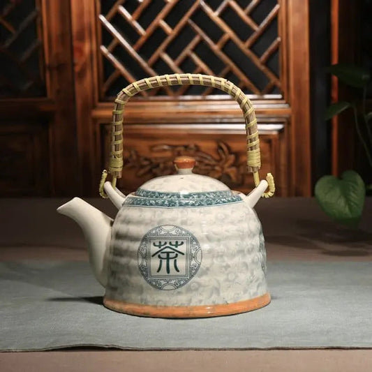 theiere-chinoise-en-porcelaine-symbole-900ml