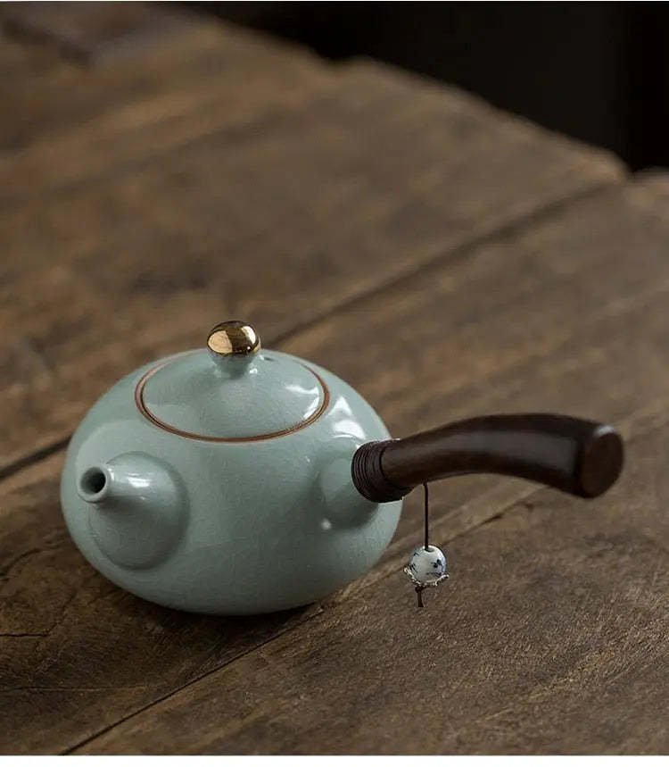 Théière Japonaise en Céramique 220 ml – Édition Signature