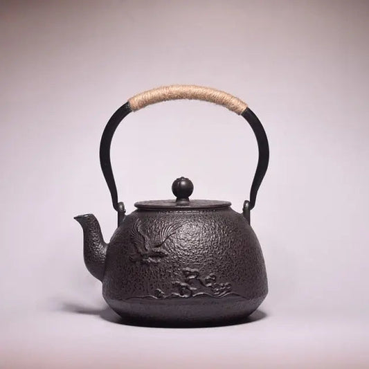 theiere-japonaise-en-fonte-aigle-1l
