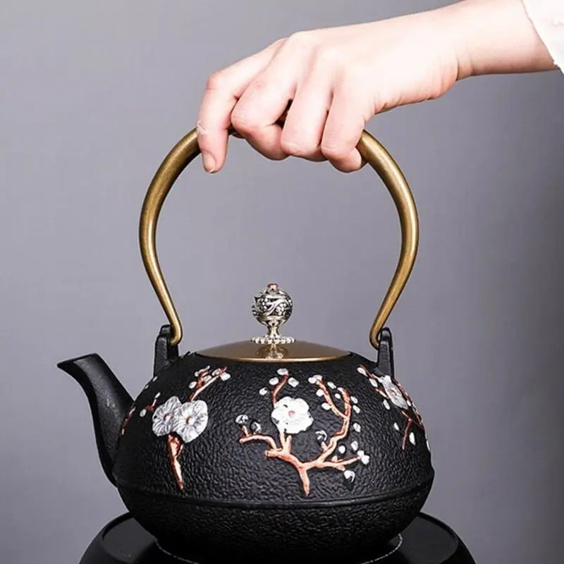 theiere-japonaise-en-fonte-cerisiers-blancs-1-2l