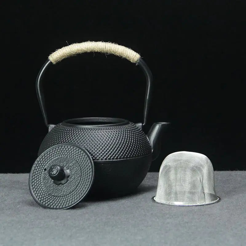 Théière Japonaise en Fonte Émaillée Noire – 600ML à 1.2L | Édition Prestige