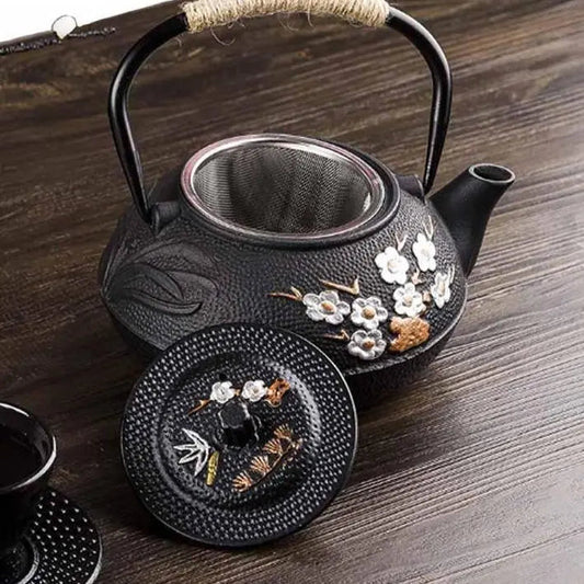 theiere-japonaise-en-fonte
