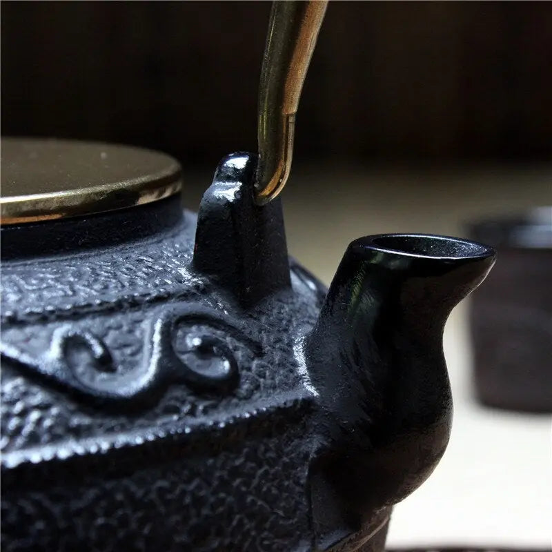 Théière Japonaise en Fonte Imperial – 900 ml