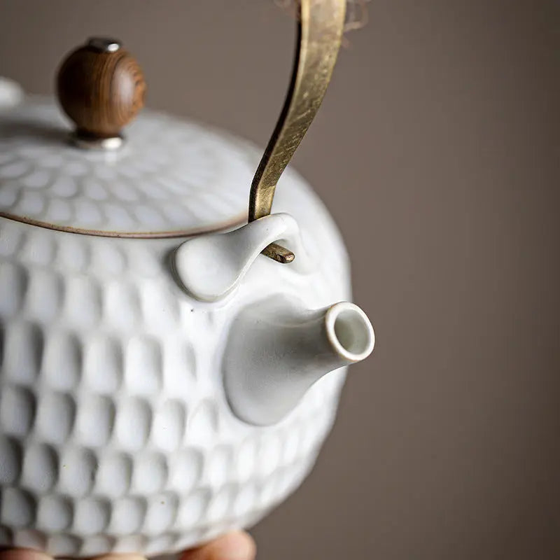 Élégance Blanche – Théière en Céramique Chinoise 400 ml