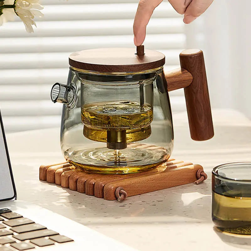 theiere-en-verre-et-bois-avec-infuseur-a-bouton-400ml